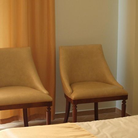 Hotel Acra Suchumi Zewnętrze zdjęcie
