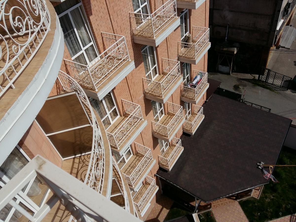 Hotel Acra Suchumi Zewnętrze zdjęcie