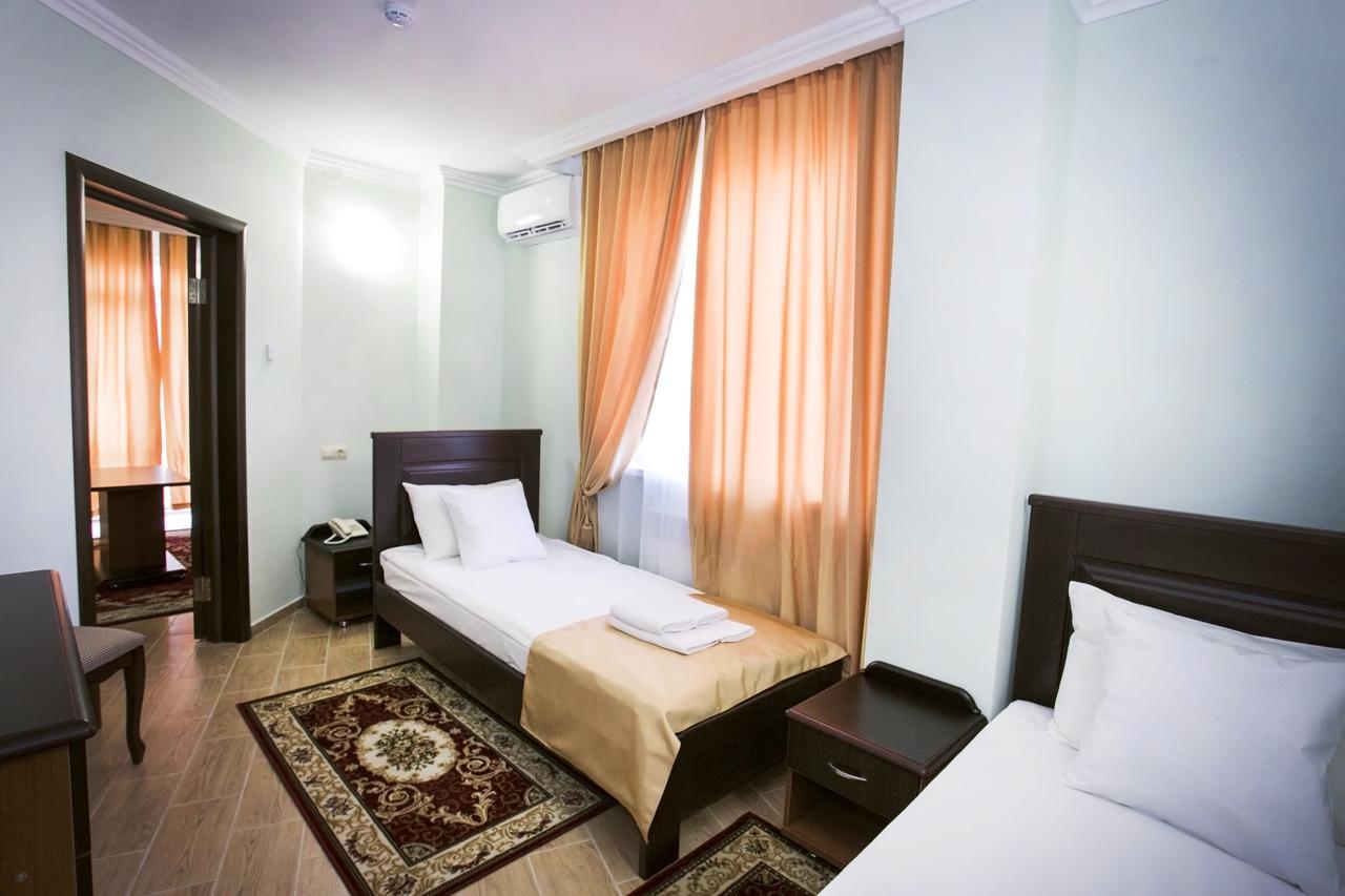 Hotel Acra Suchumi Zewnętrze zdjęcie