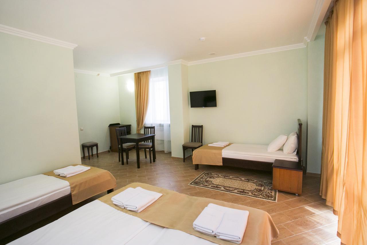 Hotel Acra Suchumi Zewnętrze zdjęcie
