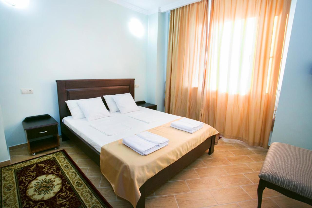 Hotel Acra Suchumi Zewnętrze zdjęcie