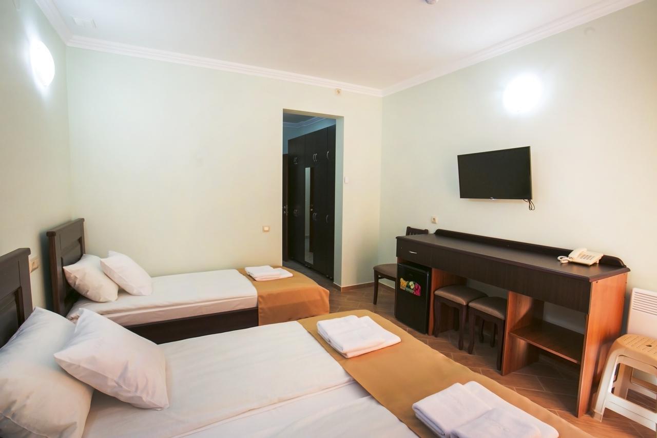 Hotel Acra Suchumi Zewnętrze zdjęcie