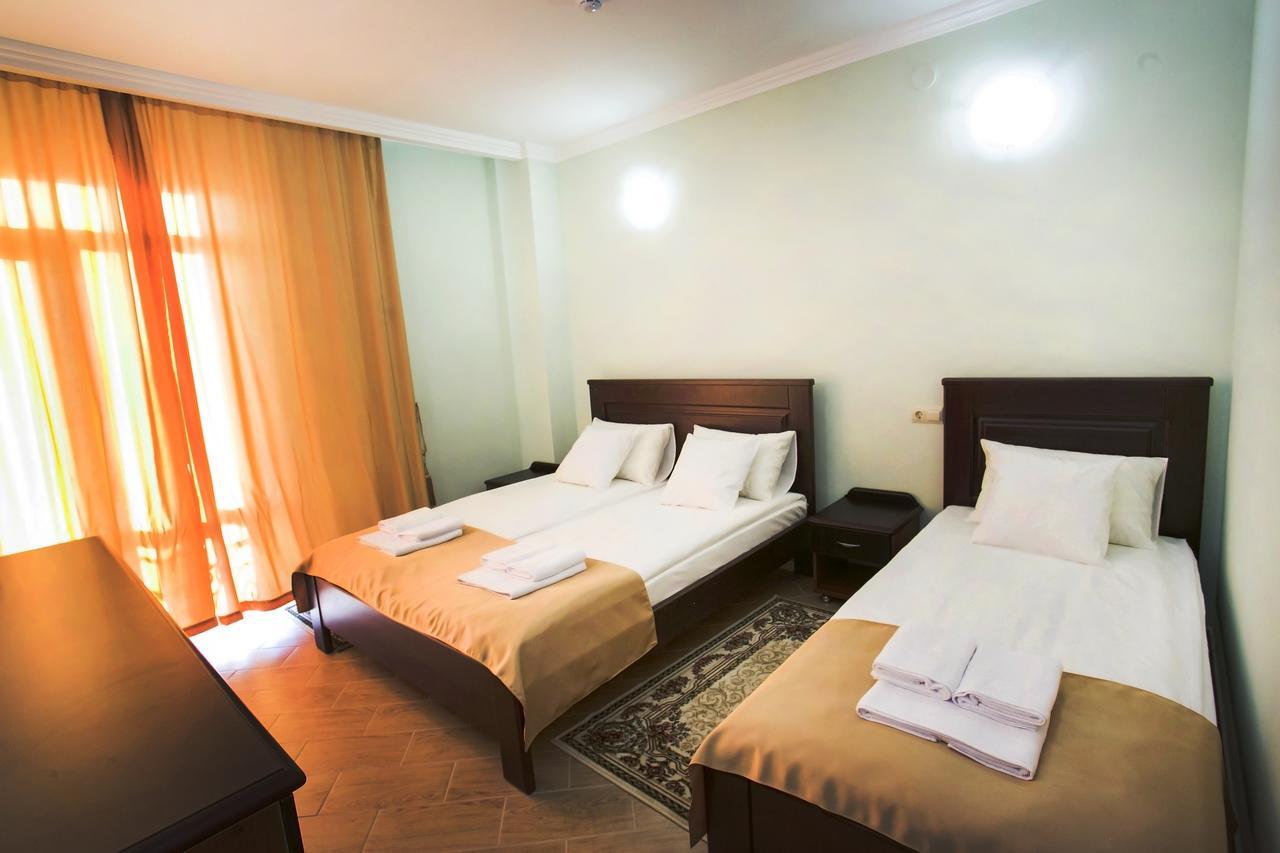 Hotel Acra Suchumi Zewnętrze zdjęcie