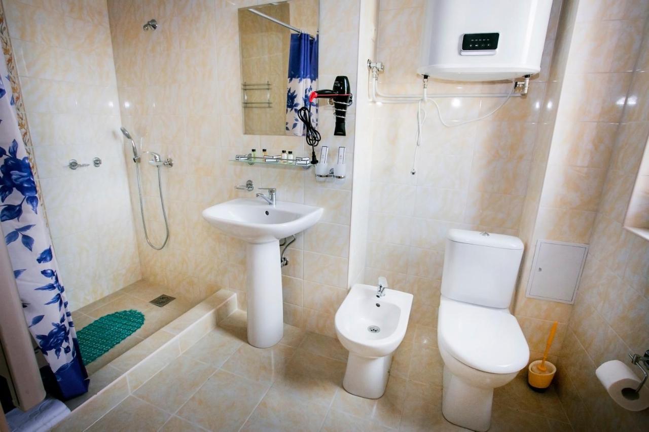 Hotel Acra Suchumi Zewnętrze zdjęcie